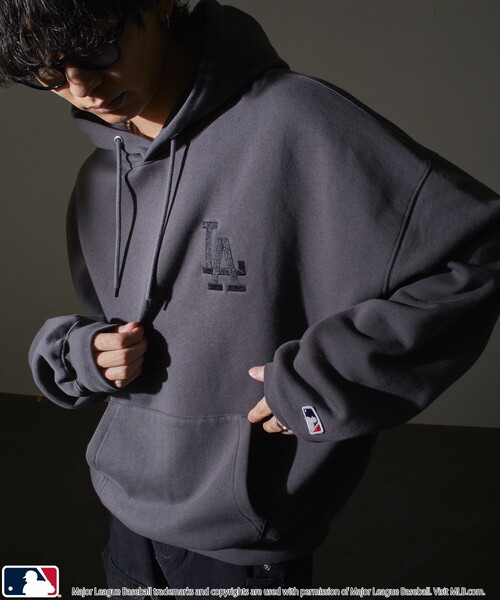 MLB/メジャーリーグベースボール 別注 MLB ハートロゴ刺繍スウェットパーカー/フーディー/裏起毛(限定展開)（パーカー）｜MLB（メジャーリーグベースボール）