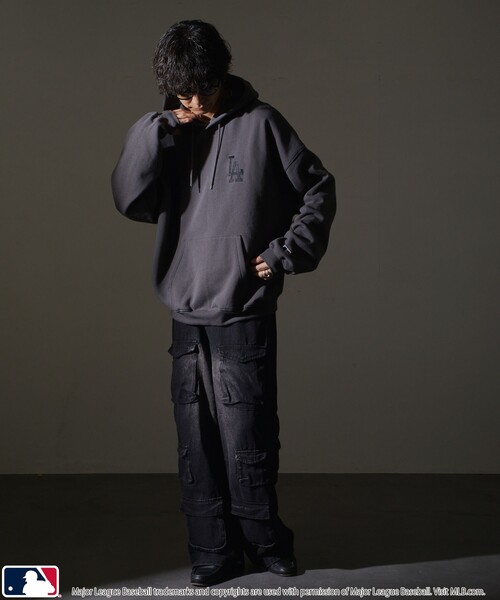 MLB/メジャーリーグベースボール 別注 MLB ハートロゴ刺繍スウェットパーカー/フーディー/裏起毛(限定展開)（パーカー）｜MLB（メジャーリーグベースボール）