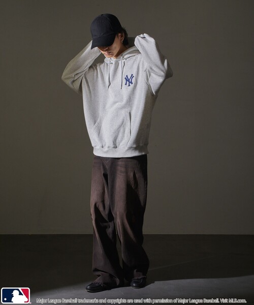 MLB/メジャーリーグベースボール 別注 MLB ハートロゴ刺繍スウェットパーカー/フーディー/裏起毛(限定展開)（パーカー）｜MLB（メジャーリーグベースボール）