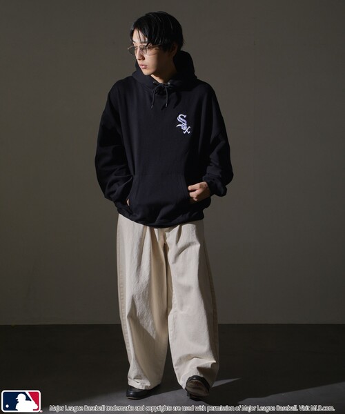 MLB/メジャーリーグベースボール 別注 MLB ハートロゴ刺繍スウェットパーカー/フーディー/裏起毛(限定展開)（パーカー）｜MLB（メジャーリーグベースボール）