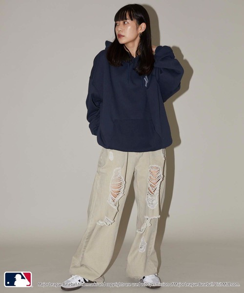 MLB/メジャーリーグベースボール 別注 MLB ハートロゴ刺繍スウェットパーカー/フーディー/裏起毛(限定展開)（パーカー）｜MLB（メジャーリーグベースボール）