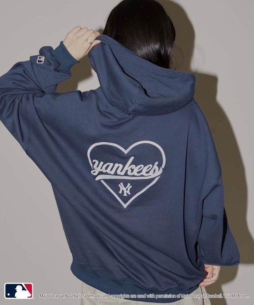 MLB/メジャーリーグベースボール 別注 MLB ハートロゴ刺繍スウェットパーカー/フーディー/裏起毛(限定展開)（パーカー）｜MLB（メジャーリーグベースボール）