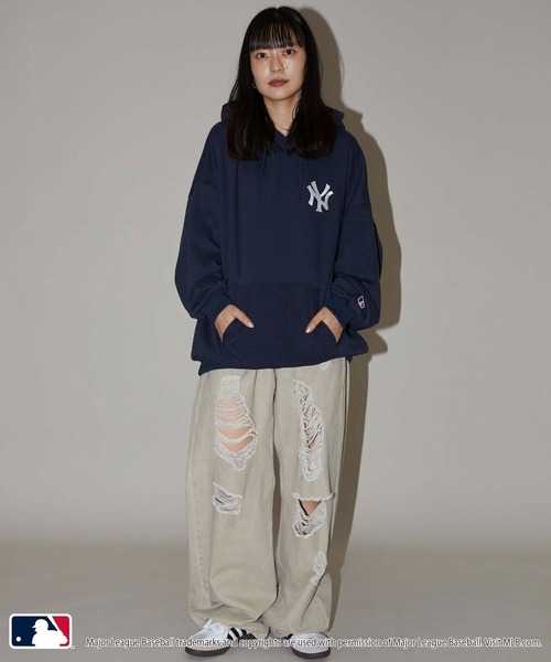 MLB/メジャーリーグベースボール 別注 MLB ハートロゴ刺繍スウェットパーカー/フーディー/裏起毛(限定展開)（パーカー）｜MLB（メジャーリーグベースボール）