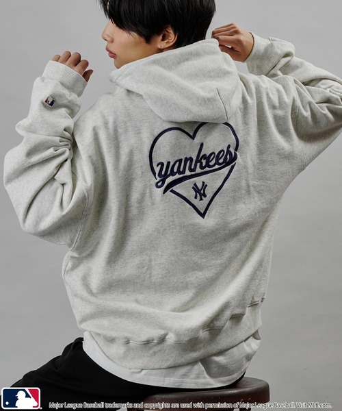 MLB/メジャーリーグベースボール 別注 MLB ハートロゴ刺繍スウェットパーカー/フーディー/裏起毛(限定展開)（パーカー）｜MLB（メジャーリーグベースボール）