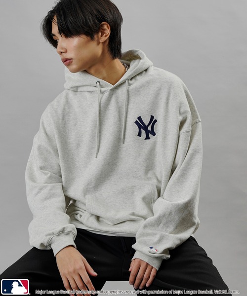 MLB/メジャーリーグベースボール 別注 MLB ハートロゴ刺繍スウェットパーカー/フーディー/裏起毛(限定展開)（パーカー）｜MLB（メジャーリーグベースボール）