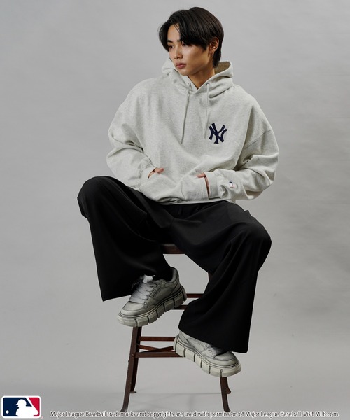 MLB/メジャーリーグベースボール 別注 MLB ハートロゴ刺繍スウェットパーカー/フーディー/裏起毛(限定展開)（パーカー）｜MLB（メジャーリーグベースボール）