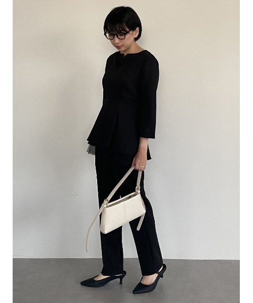 UR'S(ユアーズ)の「キーネックチュールティアードトップス(Tシャツ/カットソー・レディース・ダークネイビー/グレイッシュベージュ/ブラック・S/L/M)」の7枚目の写真