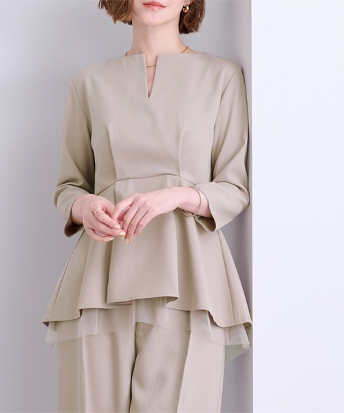 UR'S(ユアーズ)の「キーネックチュールティアードトップス(Tシャツ/カットソー・レディース・ダークネイビー/グレイッシュベージュ/ブラック・S/L/M)」の19枚目の写真