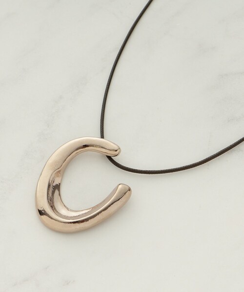 SHOO・LA・RUE（シューラルー）の「◆細ひも三日月ネックレス（ネックレス・レディース・シルバー/ブロンズ/ゴールド・00）」の5枚目の写真