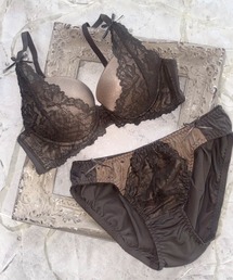 Dolce Fiora（ドルチェフィオラ）の「モールドレースブラ＆ショーツセット（ブラ&ショーツ）」