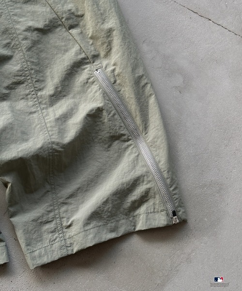 Perushu（ペルーシュ）の「Perushu × MLB ナイロンジップパンツ（その他パンツ・メンズ・ブラック/カーキ/ネイビー・LARGE/SMALL/MEDIUM）」の19枚目の写真