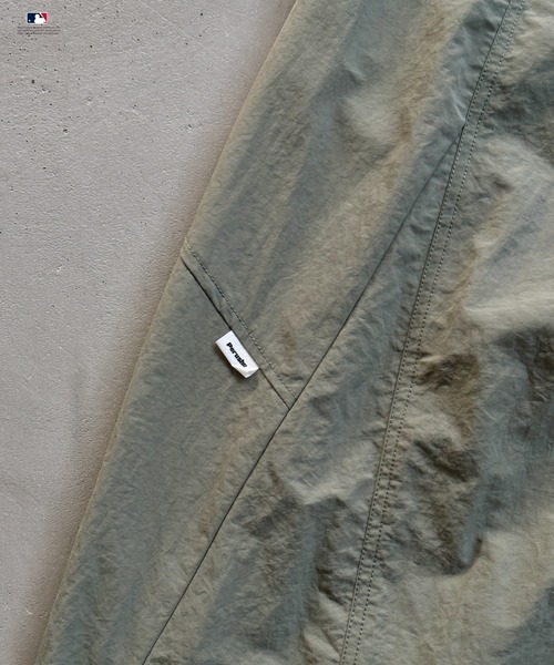 Perushu（ペルーシュ）の「Perushu × MLB ナイロンジップパンツ（その他パンツ・メンズ・ブラック/カーキ/ネイビー・LARGE/SMALL/MEDIUM）」の21枚目の写真