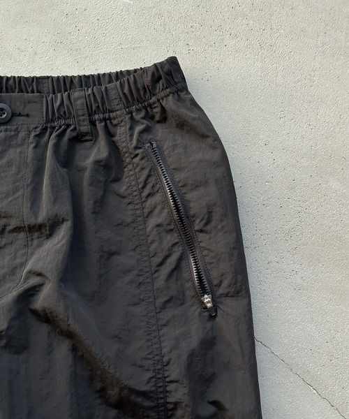 Perushu（ペルーシュ）の「Perushu × MLB ナイロンジップパンツ（その他パンツ・メンズ・ブラック/カーキ/ネイビー・LARGE/SMALL/MEDIUM）」の9枚目の写真