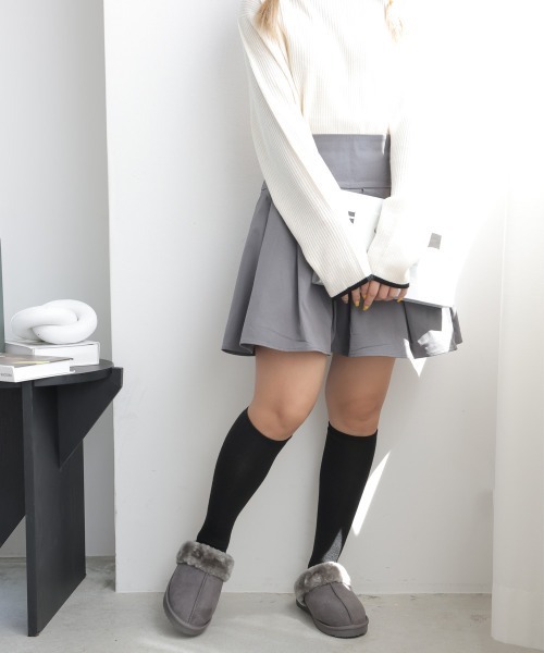 DEMETER(デメテル)の「軽量 ボリュームファー ムートンスリッパ(ブーツ・レディース・ブラウン系その他/ブラック/グレー・S/M/L/LL)」の10枚目の写真