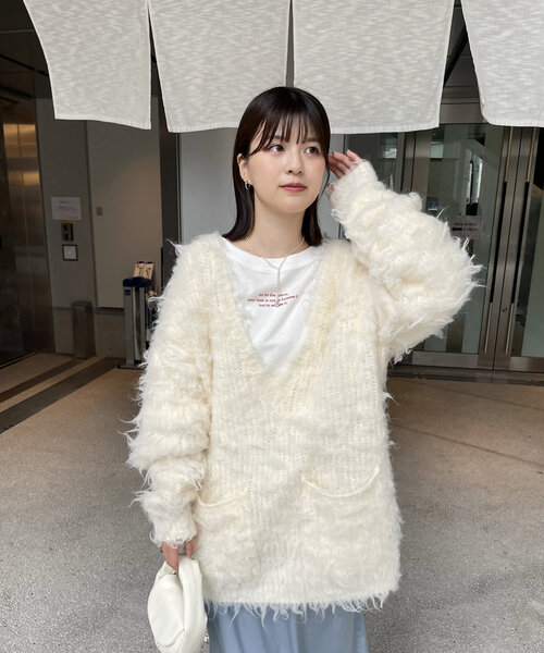 mline（エムライン）の「[mline]深Vポケットニット（ニット/セーター・レディース・ブルー/ピンク/チャコールグレー/アイボリー・FREE）」の9枚目の写真