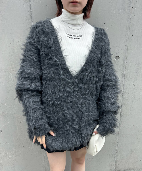 mline（エムライン）の「[mline]深Vポケットニット（ニット/セーター・レディース・ブルー/ピンク/チャコールグレー/アイボリー・FREE）」の10枚目の写真