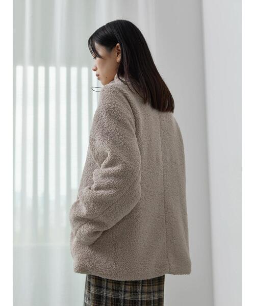 Samansa Mos2 blue（サマンサモスモスブルー）の「スタンドカラーボアジャケット（ノーカラージャケット・レディース・モカ/チャコールグレー/ライトベージュ・F）」の19枚目の写真