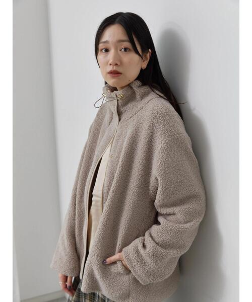Samansa Mos2 blue（サマンサモスモスブルー）の「スタンドカラーボアジャケット（ノーカラージャケット・レディース・モカ/チャコールグレー/ライトベージュ・F）」の21枚目の写真