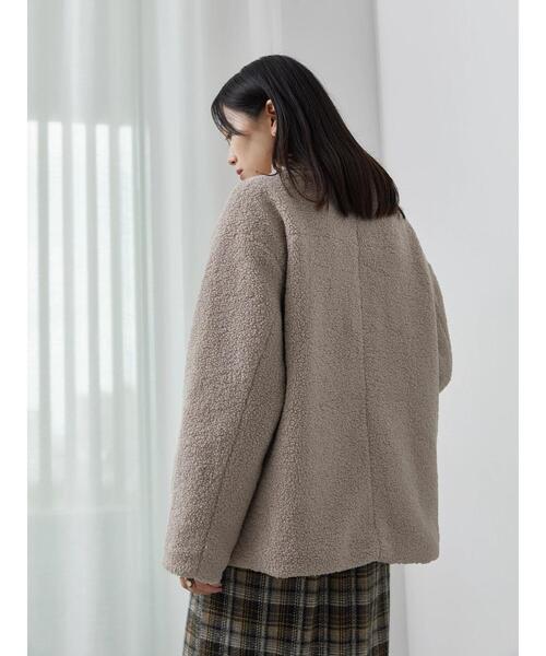 Samansa Mos2 blue（サマンサモスモスブルー）の「スタンドカラーボアジャケット（ノーカラージャケット・レディース・モカ/チャコールグレー/ライトベージュ・F）」の22枚目の写真