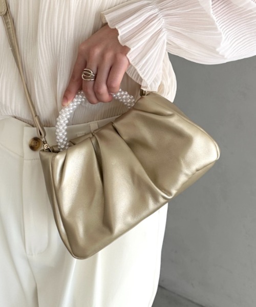 MYMOOD.（マイムード）の「パールPUギャザーコンパクトパーティーバッグ（ハンドバッグ・レディース・シルバー/ブラック/ゴールド/ホワイト/アイボリー・FREE）」の5枚目の写真