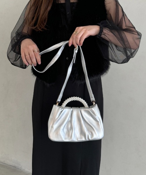 MYMOOD.（マイムード）の「パールPUギャザーコンパクトパーティーバッグ（ハンドバッグ・レディース・シルバー/ブラック/ゴールド/ホワイト/アイボリー・FREE）」の19枚目の写真