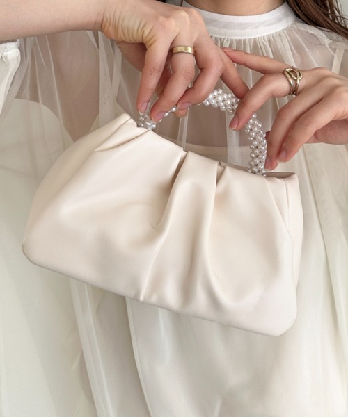 MYMOOD.（マイムード）の「パールPUギャザーコンパクトパーティーバッグ（ハンドバッグ・レディース・シルバー/ブラック/ゴールド/ホワイト/アイボリー・FREE）」の8枚目の写真