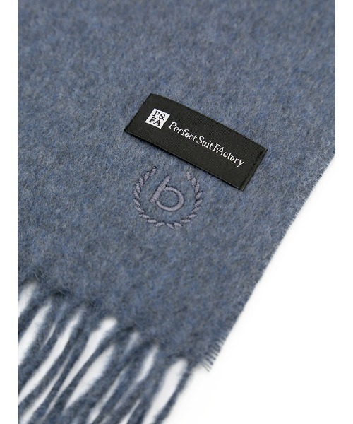 Perfect Suit FActory(パーフェクトスーツファクトリー)の「インポート【V.FRASS(ヴィフラース)】無地マフラー ブラック/グレー/ベージュ/ネイビー(マフラー・メンズ・ベージュ/ネイビー/ブラック/チャコールグレー・FREE)」の8枚目の写真