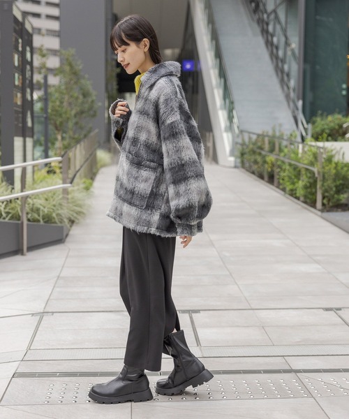 LAKOLE（ラコレ）の「シャギージップブルゾン / 128644（ブルゾン・レディース・ライトグレー/チェック・SMALL/MEDIUM）」の6枚目の写真