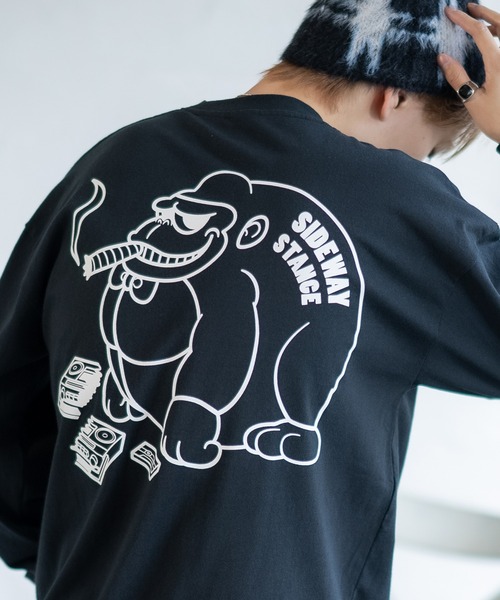 SIDEWAY STANCE(サイドウェイスタンス)の「【SIDEWAY STANCE】アニマル プリント ロンT(Tシャツ/カットソー・メンズ・ブラック/サックスブルー/ホワイト/イエロー/ブラック系/ライトグレー系/ホワイト系・MEDIUM/SMALL/LARGE/X-LARGE)」の4枚目の写真