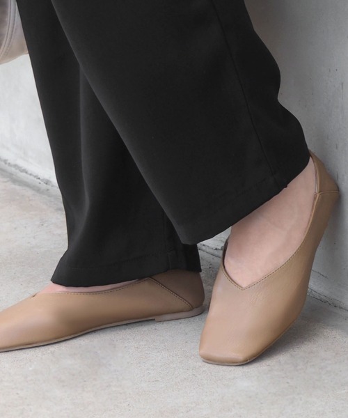 minia(ミニア)の「スクエアトゥフラットバブーシュ(バレエシューズ・レディース・アニマル/グレイッシュベージュ/イエロー/ピンク/グリーン/ライトグリーン・22.0cm/22.5cm/23.0cm/23.5cm/24.0cm/24.5cm/25.0cm/25.5cm/26.0cm)」の1枚目の写真