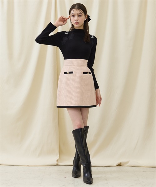 SWINGLE（スウィングル）の「ショルダーレース刺繍ニットプルオーバー（ニット/セーター・レディース・ラベンダー/ライトベージュ/ブラック・FREE）」の14枚目の写真