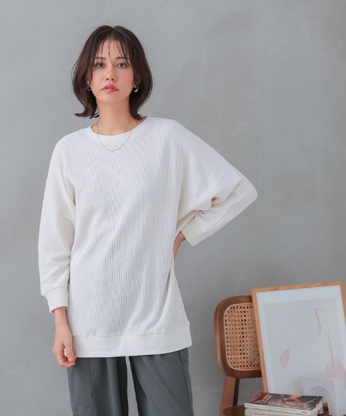 aquagarage(アクアガレージ)の「ワッフルドルマントップス(Tシャツ/カットソー・レディース・モカ/チャコール/アイボリー・M/L)」の1枚目の写真