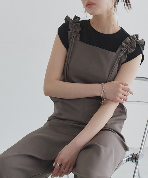 ECLAM(クラム)の「バックリボンデザインオールインワン(つなぎ/オールインワン・レディース・ブラック/グレー・M)」の5枚目の写真