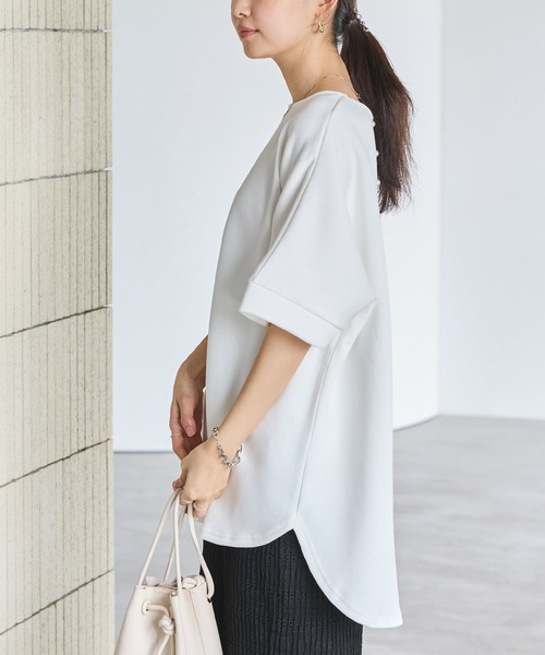 LAVEANGE(ラビアンジェ)の「バックパールポンチプルオーバー|大人のバックシャン/ラウンドヘム/上品見え/楽ちんキレイ/イージーケア/体型カバー(Tシャツ/カットソー・レディース・ブラック/オフホワイト・M/LL/3L/4L/5L)」の5枚目の写真