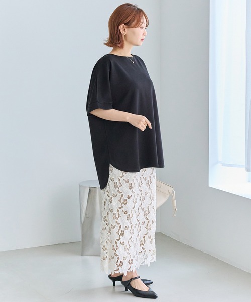 LAVEANGE(ラビアンジェ)の「バックパールポンチプルオーバー|大人のバックシャン/ラウンドヘム/上品見え/楽ちんキレイ/イージーケア/体型カバー(Tシャツ/カットソー・レディース・ブラック/オフホワイト・M/LL/3L/4L/5L)」の21枚目の写真