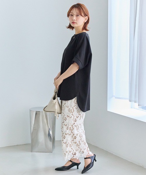 LAVEANGE(ラビアンジェ)の「バックパールポンチプルオーバー|大人のバックシャン/ラウンドヘム/上品見え/楽ちんキレイ/イージーケア/体型カバー(Tシャツ/カットソー・レディース・ブラック/オフホワイト・M/LL/3L/4L/5L)」の22枚目の写真