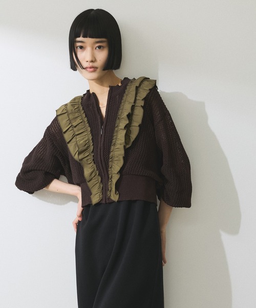 ADAM ET ROPE'(アダムエロペ)の「【WEB限定】ラッフルメッシュ編みカーディガン(カーディガン/ボレロ・レディース・ダークブラウン/ブラック/オフホワイト・FREE)」の18枚目の写真
