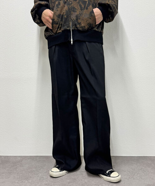 Wrangler(ラングラー)の「【Wrangler/ラングラー】WRANCHER WIDE/ランチャーフレアーワイド(その他パンツ・メンズ・グレー/ブラック/ネイビー・SMALL/MEDIUM/LARGE)」の2枚目の写真