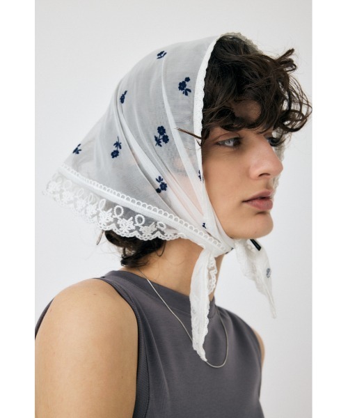 MOUSSY（マウジー）の「FLORAL TULLE スカーフ（バンダナ/スカーフ・レディース・ブラック/ホワイト・FREE）」の10枚目の写真
