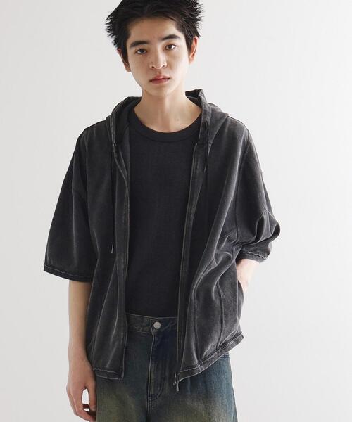 tk.TAKEO KIKUCHI(ティーケータケオキクチ)の「ヴィンテージライククロップドパーカ(パーカー・メンズ・ブラック/オリーブ・02/03)」の22枚目の写真