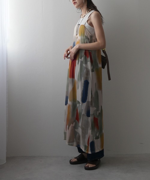 bohmal(ボマール)の「水彩アート総柄シアーキャミワンピース(ワンピース・レディース・アイボリー/スミクロ・FREE)」の10枚目の写真