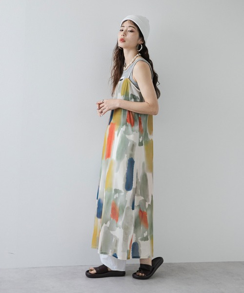 bohmal(ボマール)の「水彩アート総柄シアーキャミワンピース(ワンピース・レディース・アイボリー/スミクロ・FREE)」の17枚目の写真