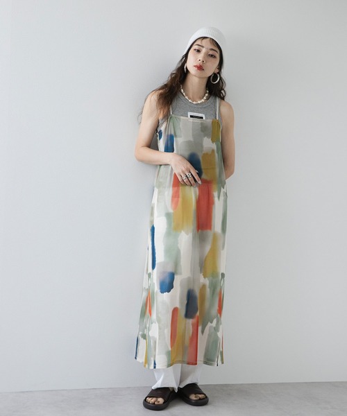 bohmal(ボマール)の「水彩アート総柄シアーキャミワンピース(ワンピース・レディース・アイボリー/スミクロ・FREE)」の18枚目の写真