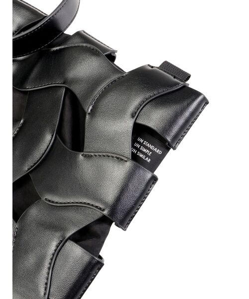 UN3D.（アンスリード）の「CROSS WAVE TOTE / クロスウェーブトート（トートバッグ・レディース・ブラック/ベージュ・FREE）」の14枚目の写真