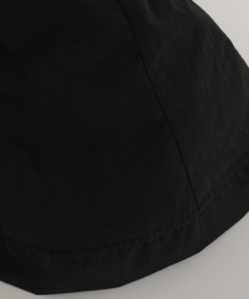 Monocoro toppi(モノコロトッピ)の「UV 裏地メッシュ あご紐付き ワイドブリム バケットハット(ハット・レディース・ベージュ/アイボリー/ブラック・フリー)」の17枚目の写真