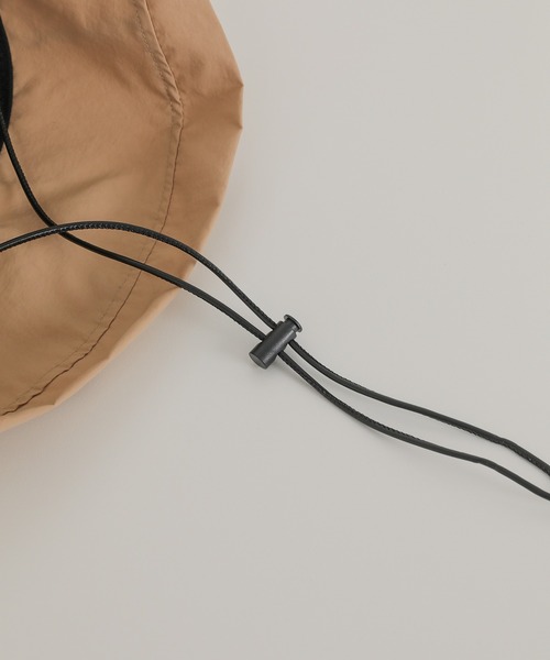 Monocoro toppi(モノコロトッピ)の「UV 裏地メッシュ あご紐付き ワイドブリム バケットハット(ハット・レディース・ベージュ/アイボリー/ブラック・フリー)」の20枚目の写真