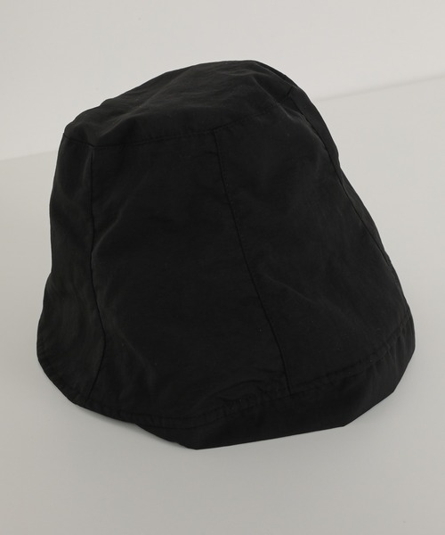 Monocoro toppi(モノコロトッピ)の「UV 裏地メッシュ あご紐付き ワイドブリム バケットハット(ハット・レディース・ベージュ/アイボリー/ブラック・フリー)」の16枚目の写真