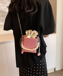 M2SUQARED（エムツースクエア）の「【M2SUQARED/エムツースクエア】2WAYパールトリム巾着付きスクエアミニショルダーバッグ（ショルダーバッグ）」