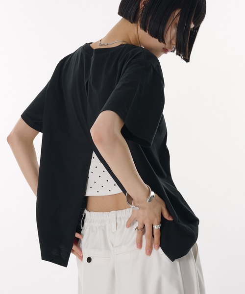 MUHET(ミュエータ)の「back open shirring logo t-shirt / バックオープンシャーリングロゴTシャツ(Tシャツ/カットソー・レディース・ブラック/オフホワイト・SMALL/MEDIUM)」の20枚目の写真