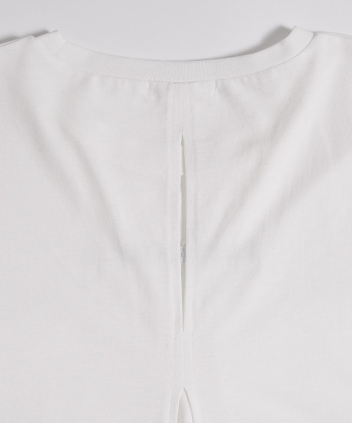 MUHET(ミュエータ)の「back open shirring logo t-shirt / バックオープンシャーリングロゴTシャツ(Tシャツ/カットソー・レディース・ブラック/オフホワイト・SMALL/MEDIUM)」の11枚目の写真